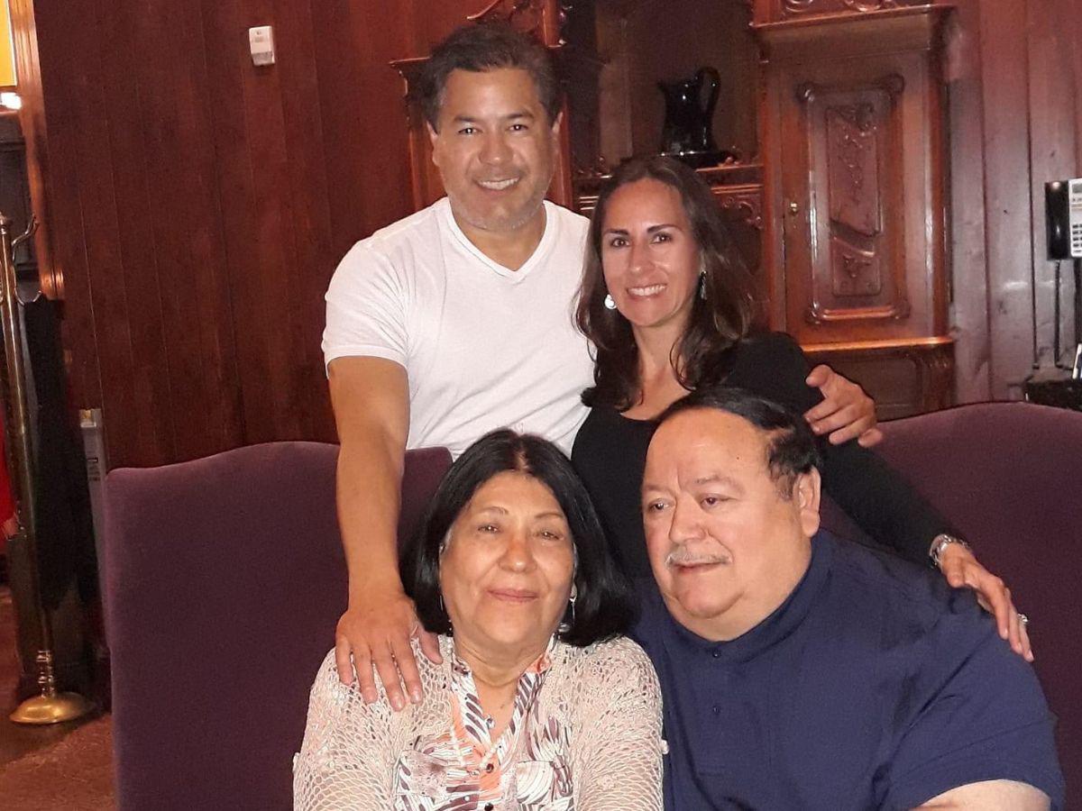 El abogado José Tercero Díaz, junto a su esposa, Patricia Midence Raudales, su hijo, José Tercero Midence y la nuera, Cristina Tercero Zaragoza Herraiz.