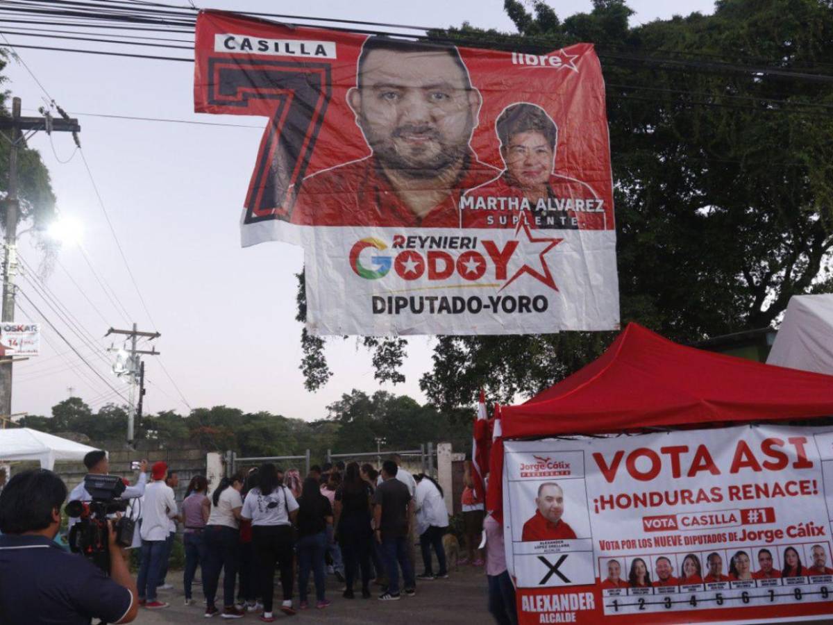 Con urnas aún cerradas y banderillazo arrancan las votaciones en elecciones primarias en Honduras