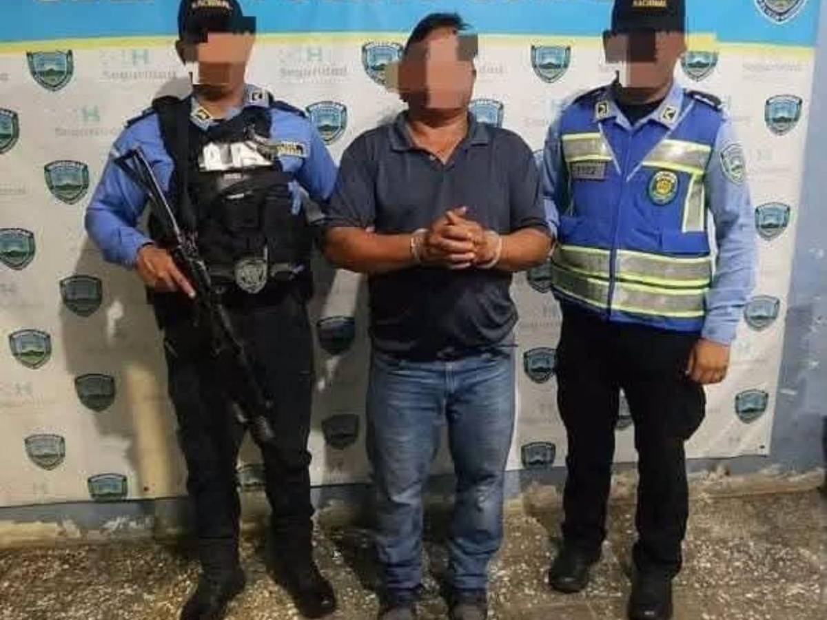 Cuadro a cuadro: momento en que hombre cruzó semáforo en rojo y murió un bebé en Cortés