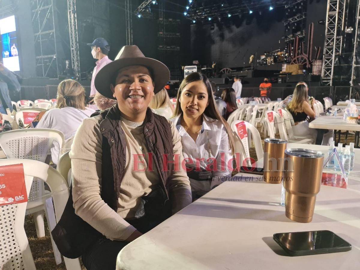 Ellos estaban listos para cantar “Adiós amor”.