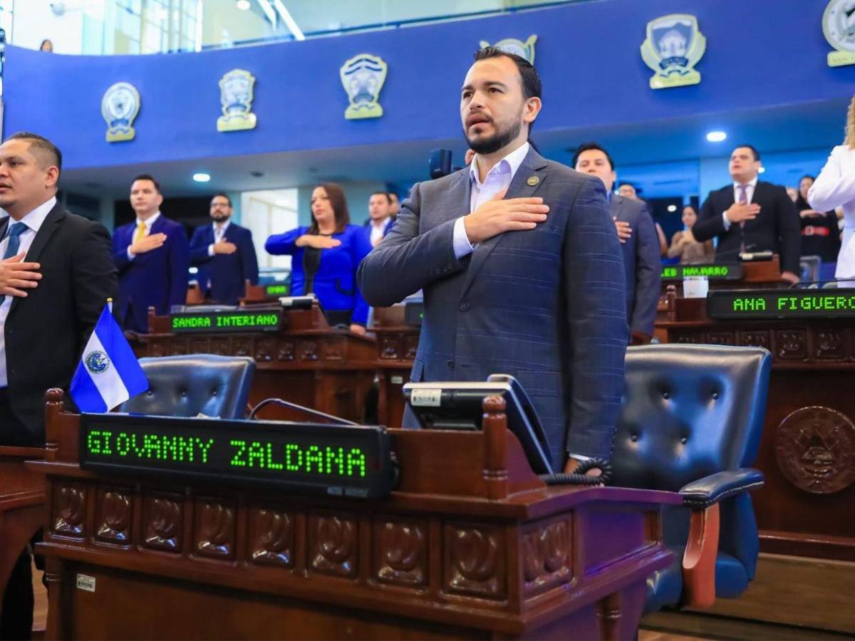 ¿De qué se trata la Ley Quincena 25 que se aprobó en El Salvador?