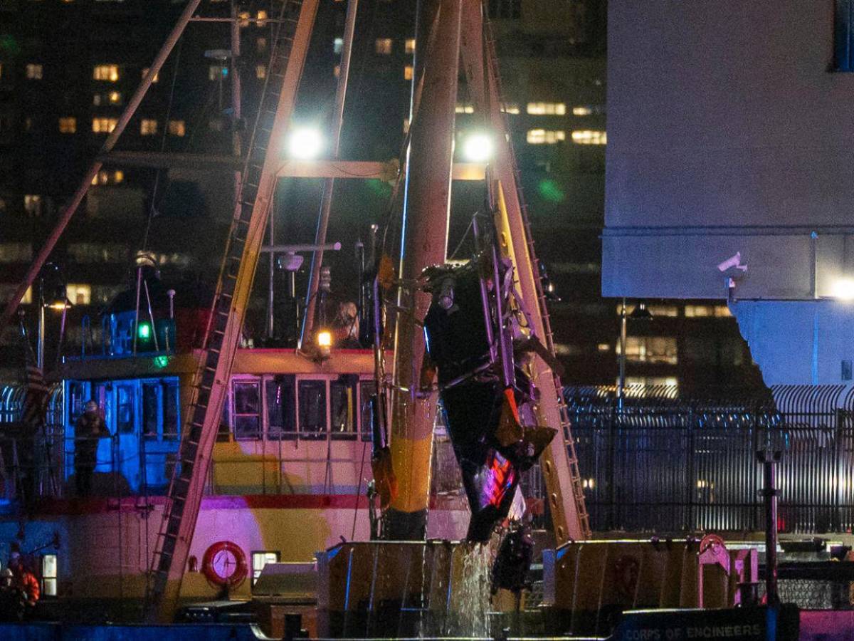 Horas de vuelo o fallas mecánicas: investigan  accidente de helicóptero en Nueva York