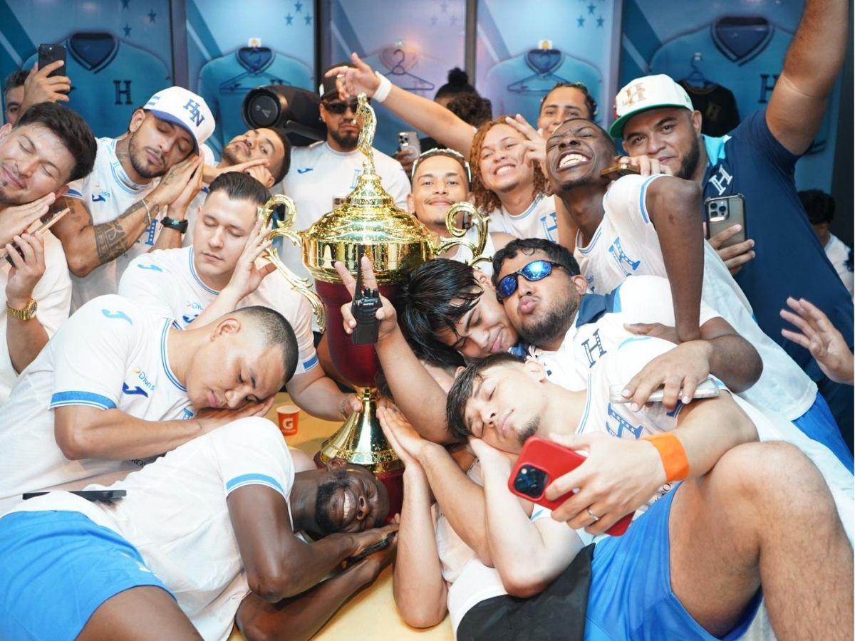 Lo que dice prensa salvadoreña tras derrota ante tiktokers de Honduras: Fueron maltratados