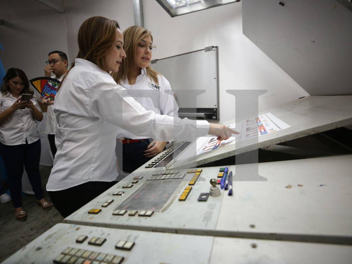 Así fue la impresión de la primera papeleta electoral para las elecciones generales de 2025