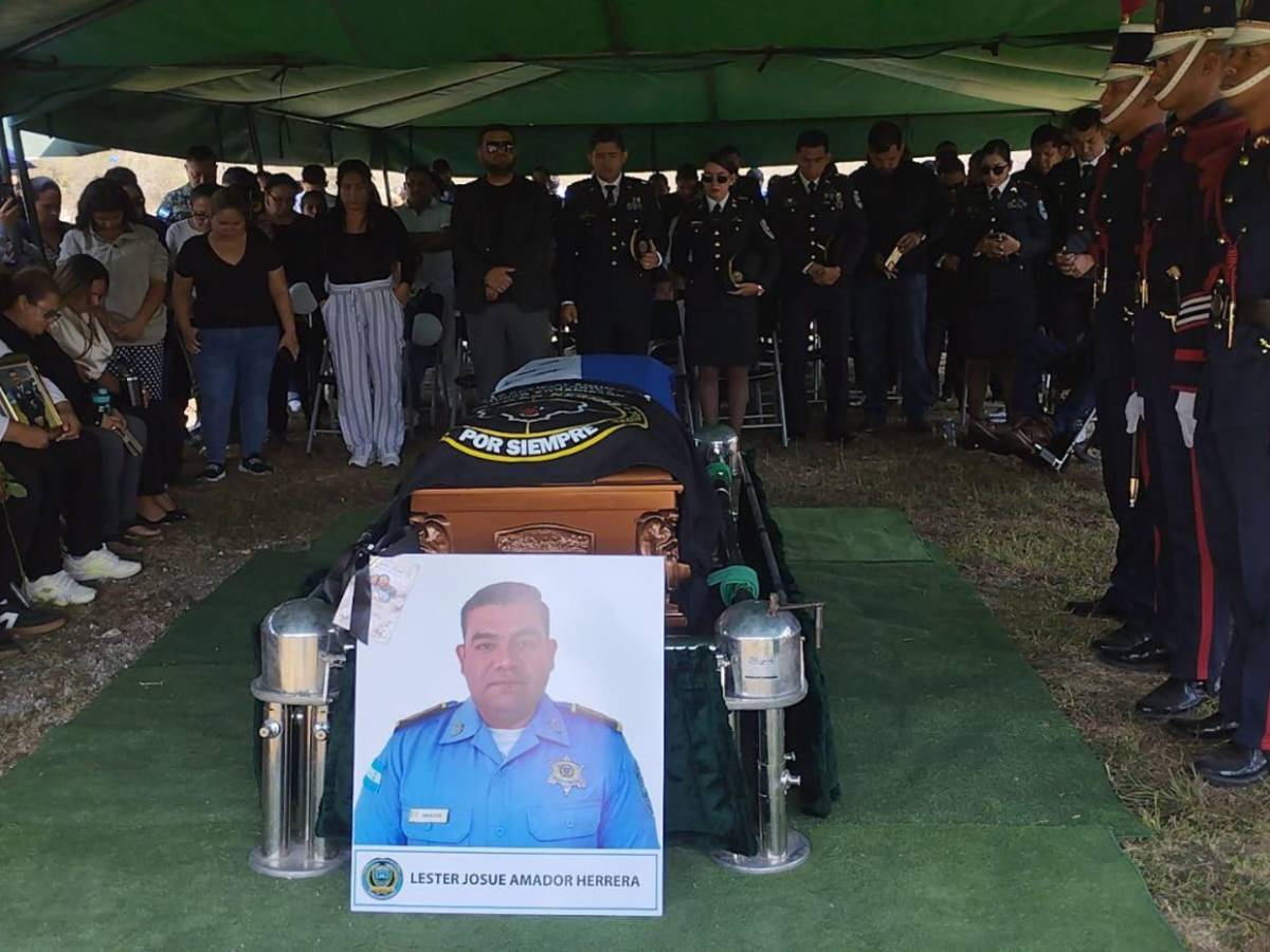 Le tendieron una trampa, pero se lo dejo a Dios: padre del comisario Lester Amador, víctima en Corinto