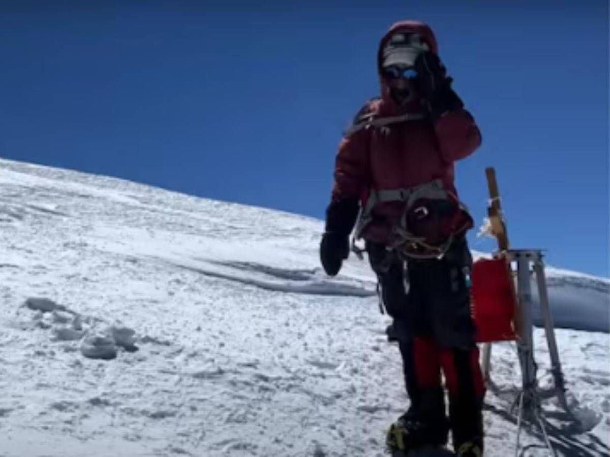 Natalia Nagovitsyna, atrapada en la cumbre del Pico Pobeda, ¿por qué no la rescatarán?