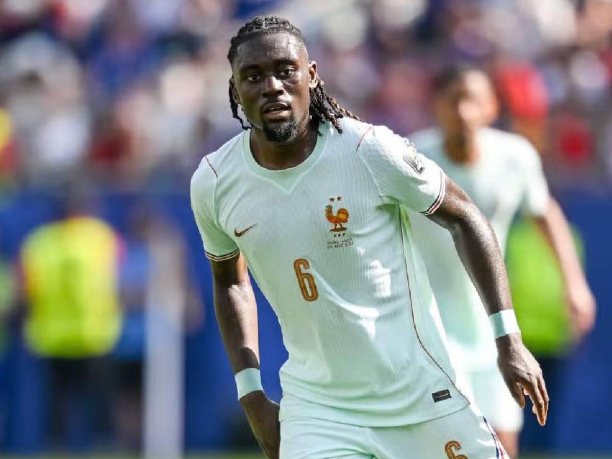 Fichajes: Olise al Real Madrid, el problema del Barcelona con Julián Álvarez y nuevo DT en Francia