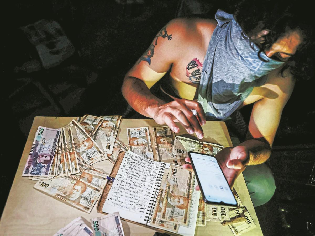 ¿Cuál es el proceso para denunciar si soy víctima de extorsión?