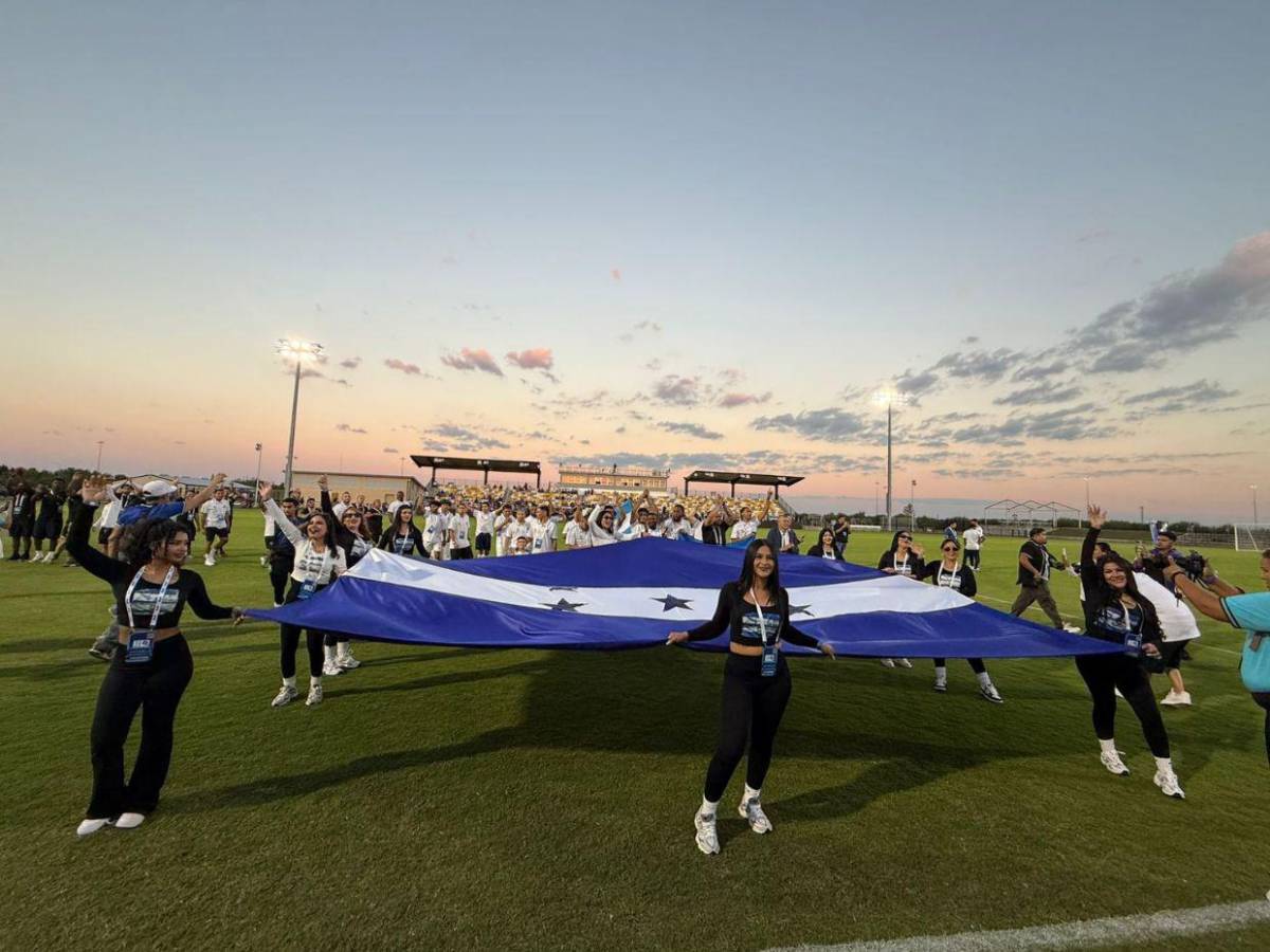 ¡Policías intervinieron! Cancelan partido de tiktokers de Honduras en Houston tras caos en estadio