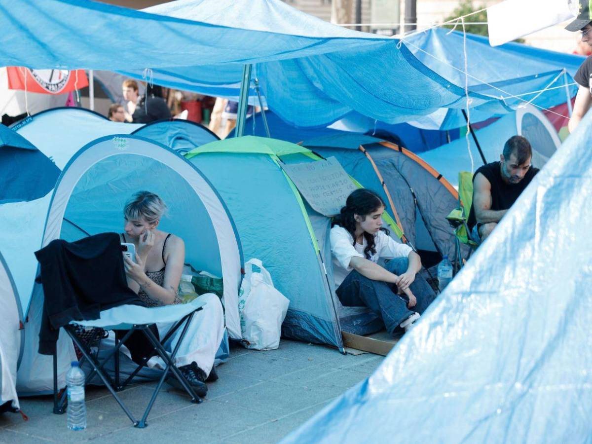 Marchan en España para denunciar la caída de los decretos de vivienda y reclamar rebaja en alquileres