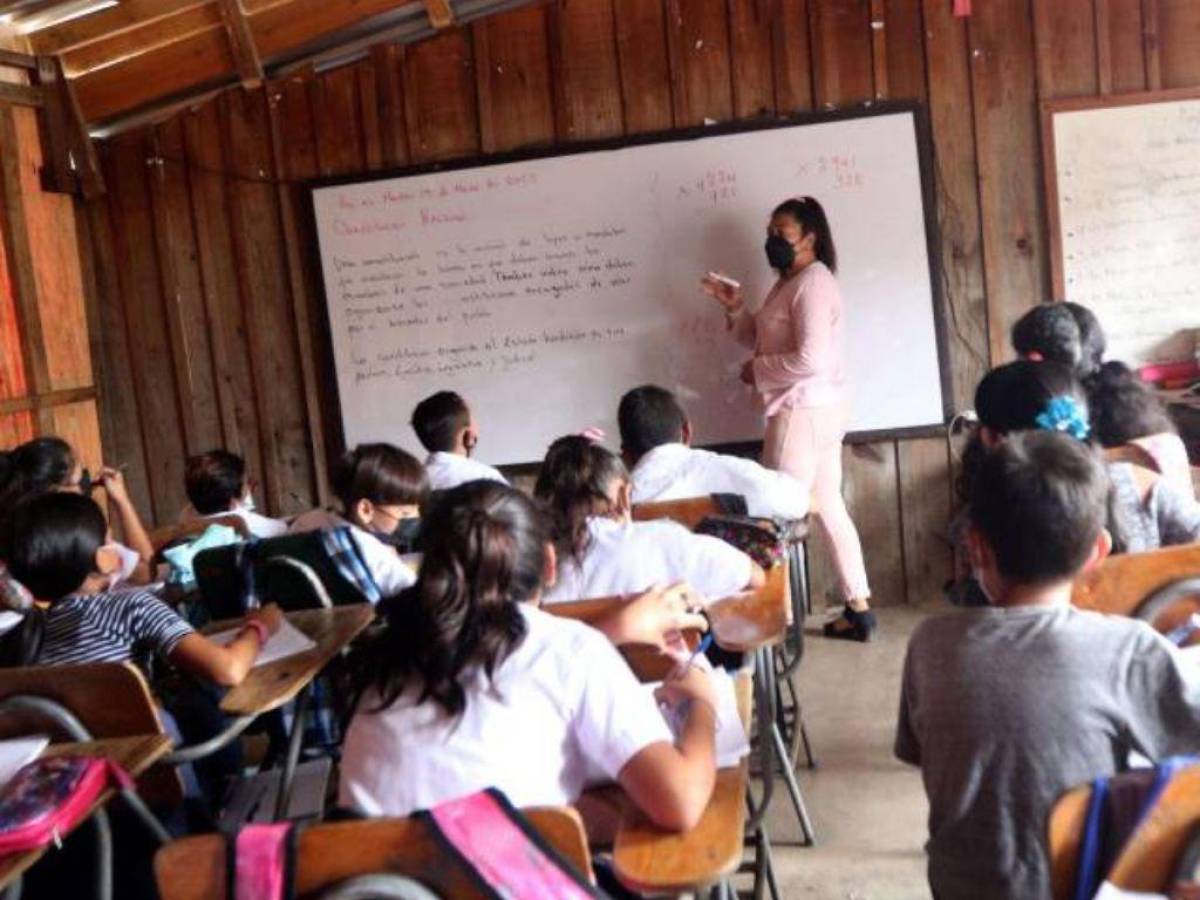 Se establecen las fechas para el concurso docente en Honduras