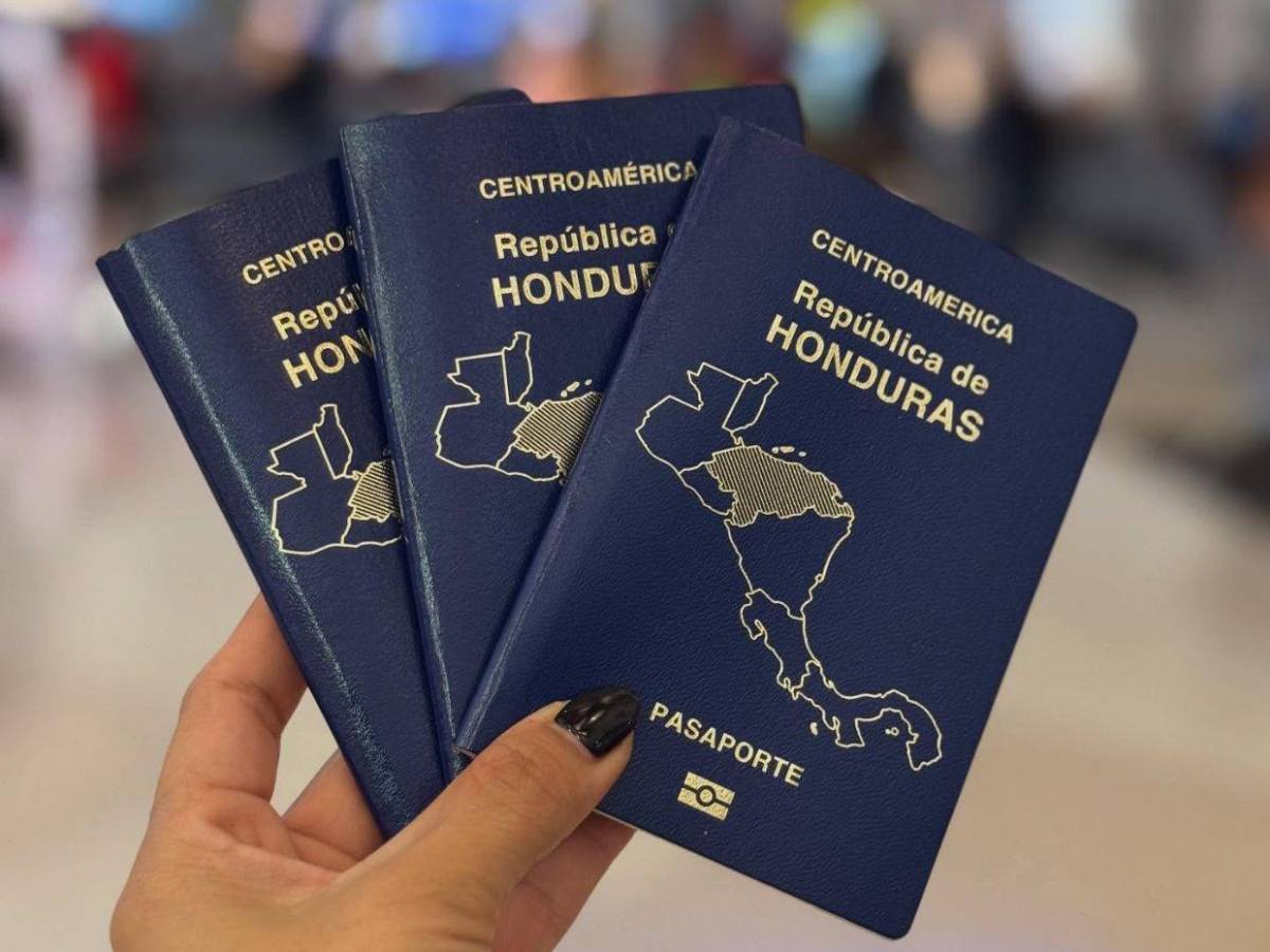 Padres de Milagro Flores viajan a EE UU por primera vez para reencontrarse con su hijo