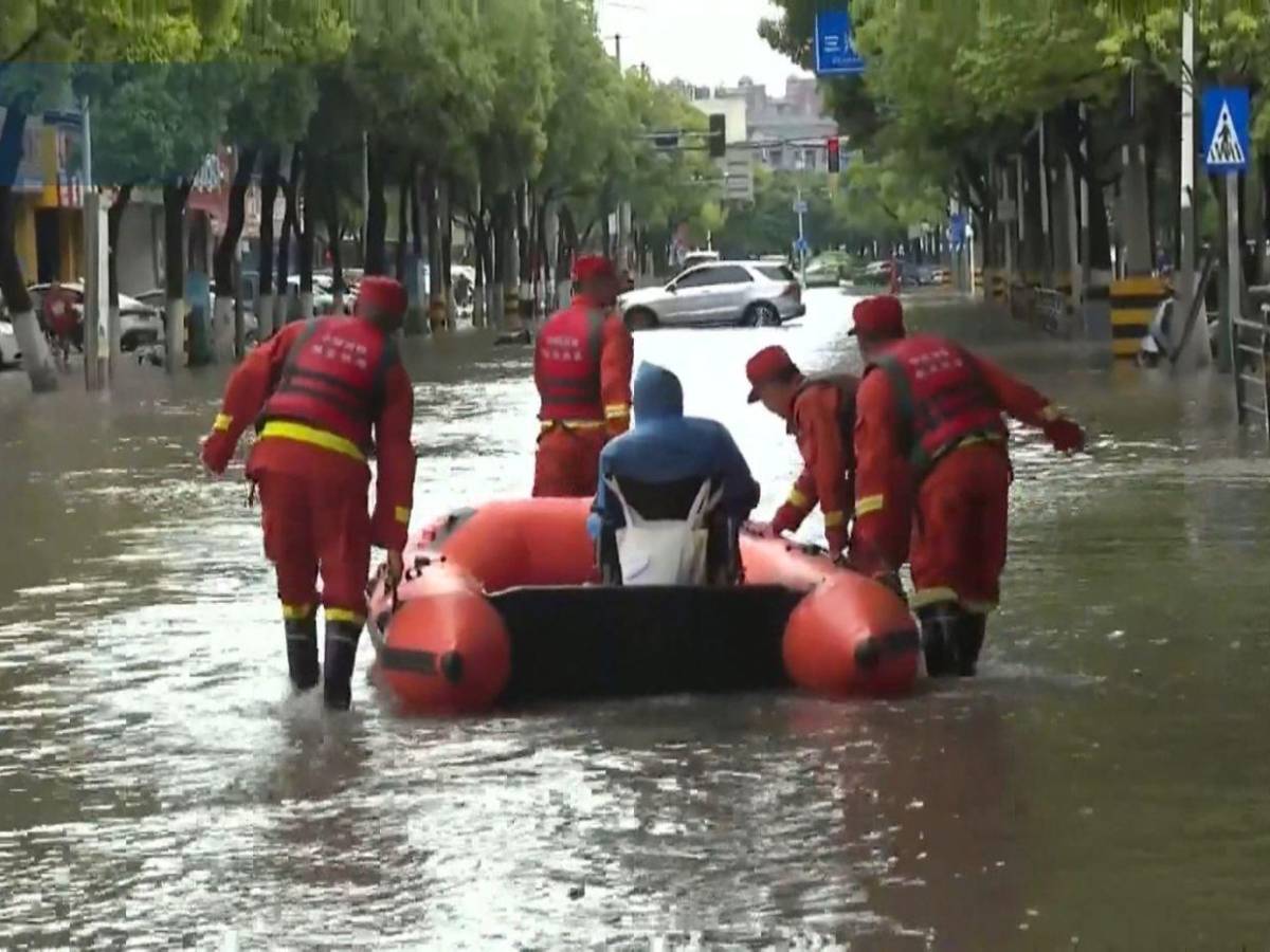Muertos, desaparecidos e inundaciones: caos tras las lluvias en China