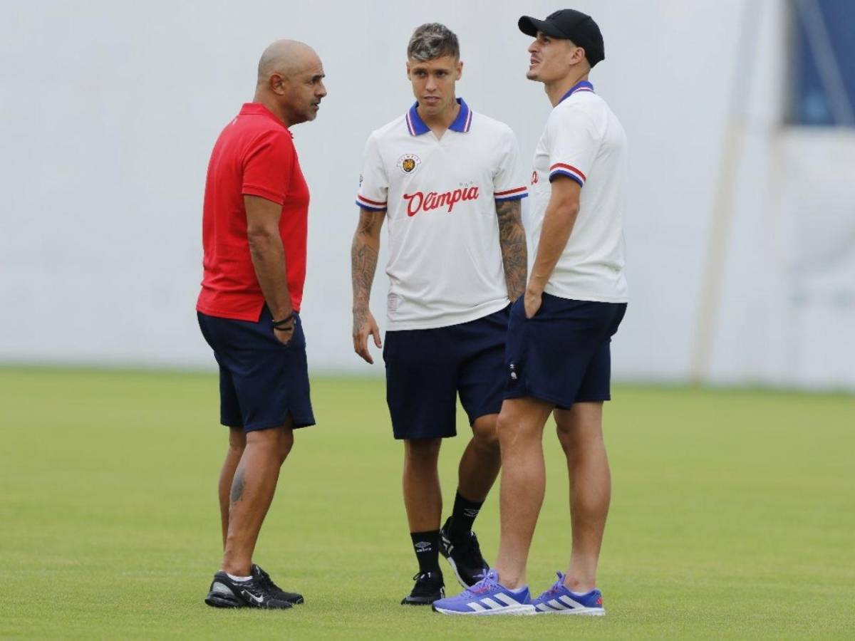 Hermosas chicas, leones y tiburones: gran ambiente para Platense vs Olimpia