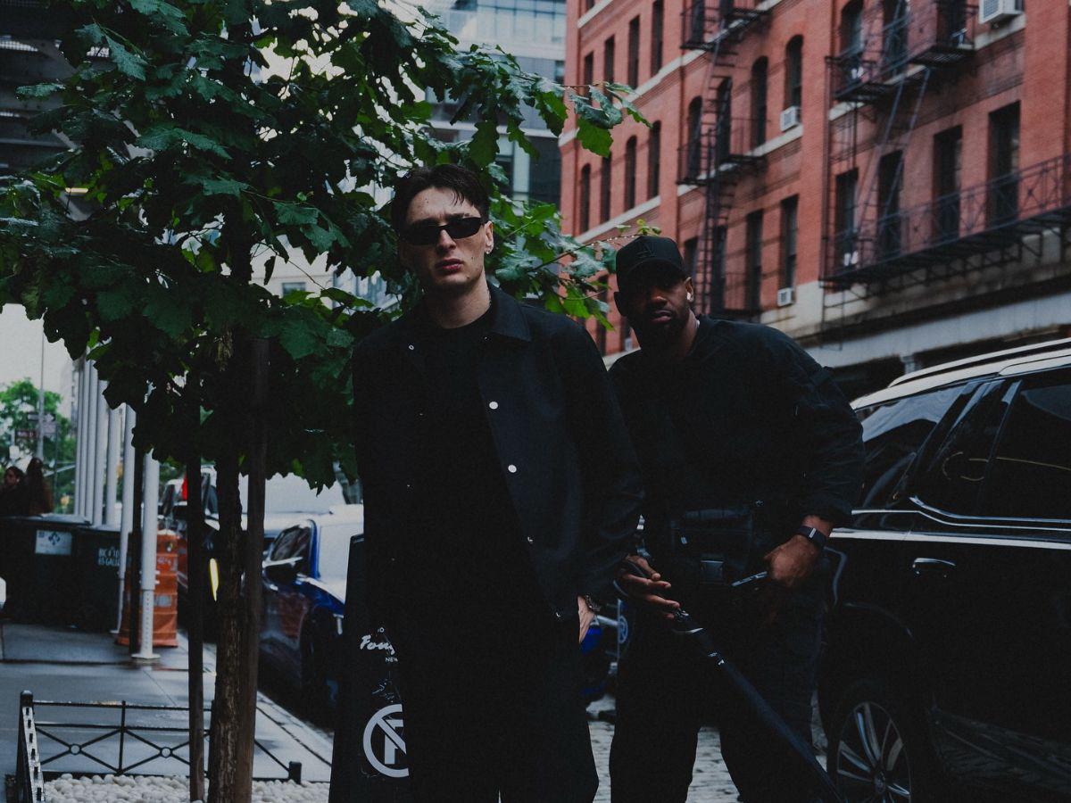 Peso Pluma hace historia: primer mexicano embajador de la Semana de la Moda de Nueva York