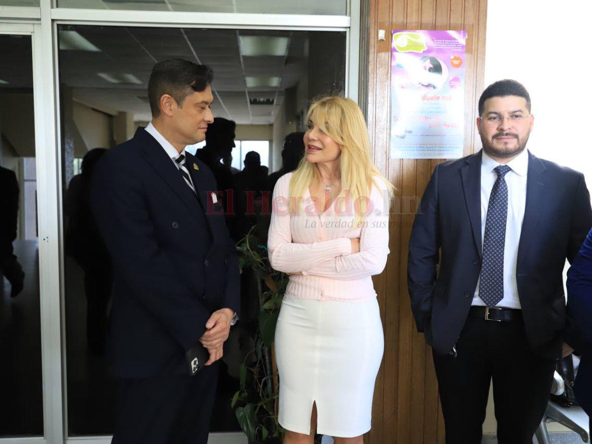 La ex primera dama de Honduras, Aguas Ocaña, regresó al país para solucionar un caso de adopción