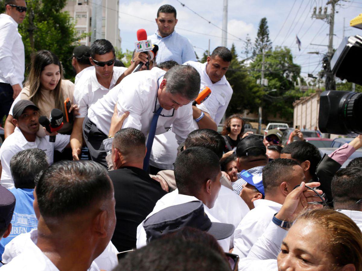 Por peligro de fuga, el MP y la PGR piden detención judicial contra Juan Orlando Hernández
