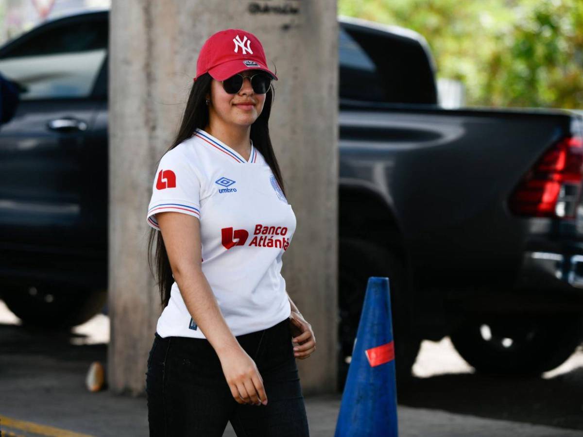 Diosas de la final: las bellezas afuera del Chelato Uclés