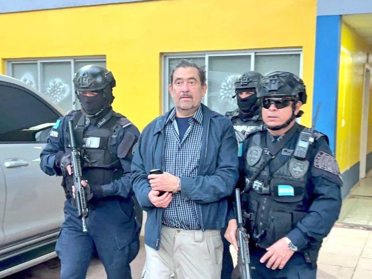 Francisco Cosenza propone fianza de un millón de dólares para defenderse en libertad