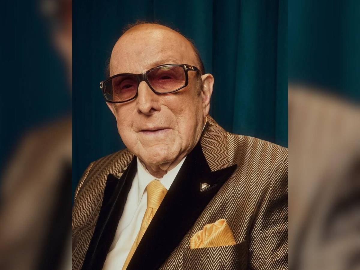 La millonaria fortuna que dejó Clive Davis tras su muerte a los 94 años