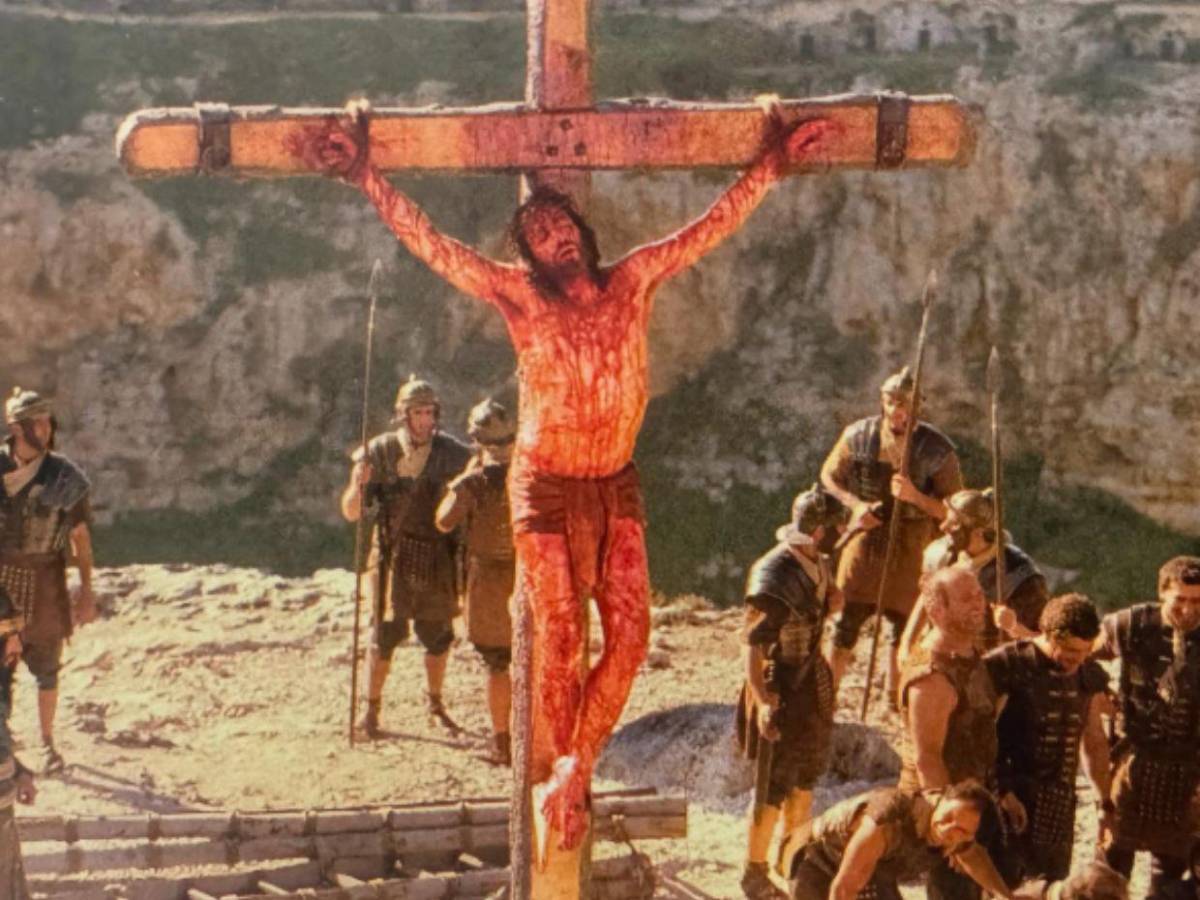 Un rayo, un latigazo y una infección pulmonar: lo sufrido por Jim Caviezel durante el rodaje de “La pasión de Cristo”