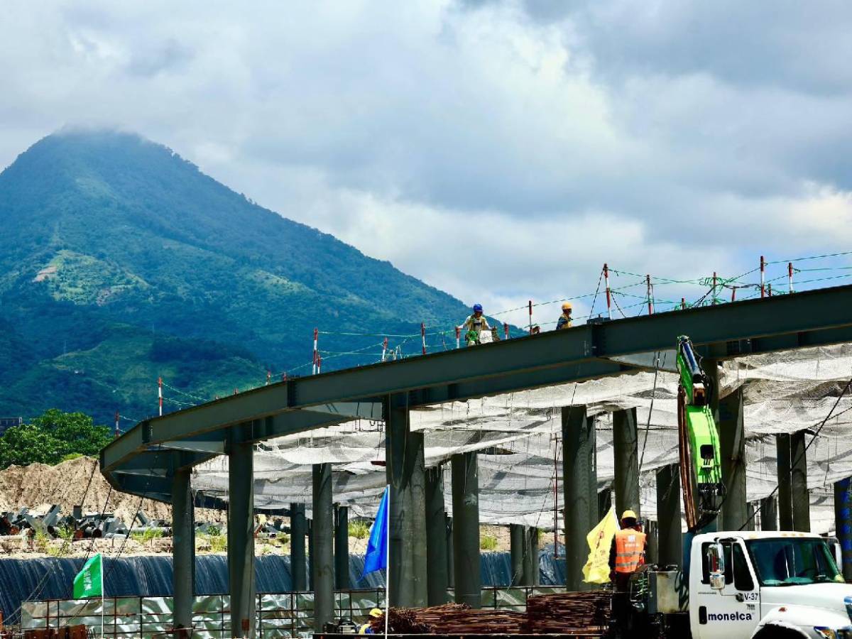Estadio más grande de Centroamérica: Así avanza la construcción del moderno recinto en El Salvador