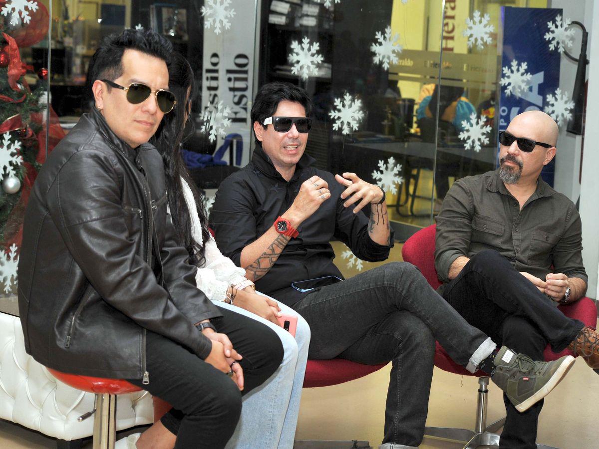 La banda se presentó a la sala de Redacción de diario EL HERALDO este lunes 8 de enero para contar sus experiencias en una transmisión en vivo para Facebook.