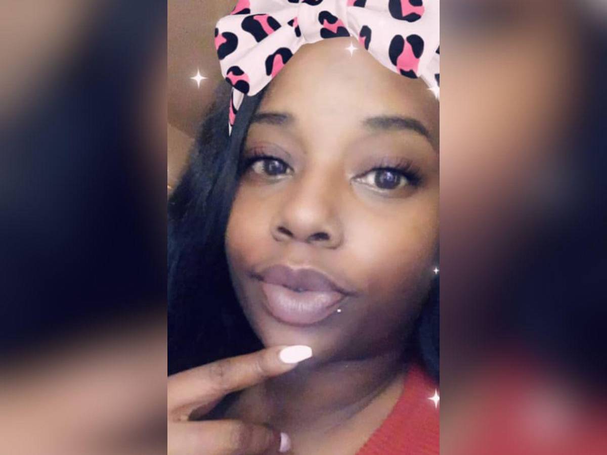 Mujer mató a sus sobrinos y condujo con sus cuerpos en su carro durante un año