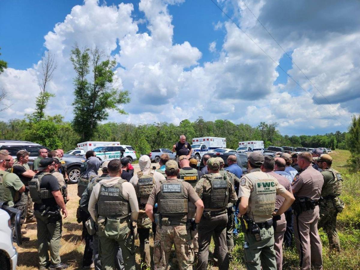 Mujer escapa tras ser secuestrada, abusada y encerrada en un contenedor en Florida