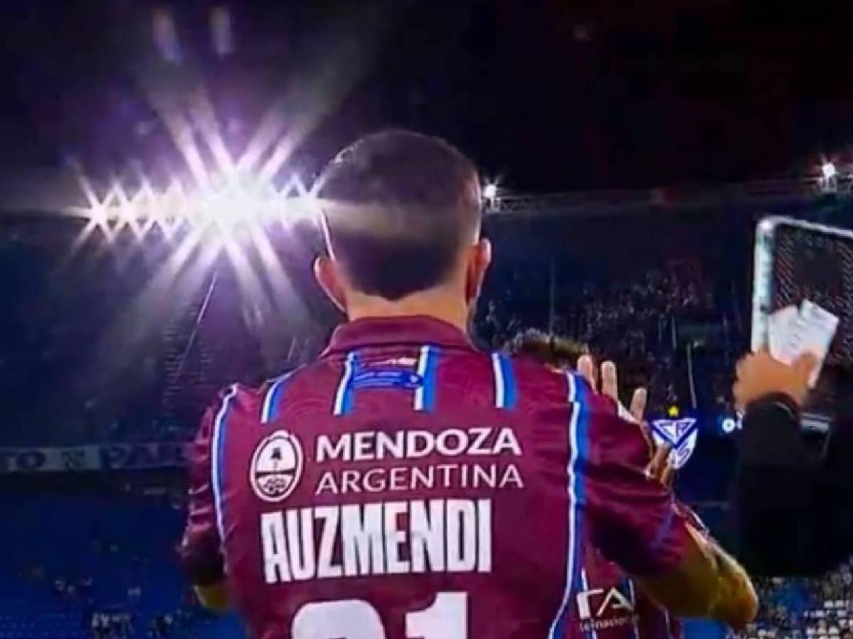 De estrella en Motagua, a no tener minutos en Argentina: El calvario que vive Agustín Auzmendi