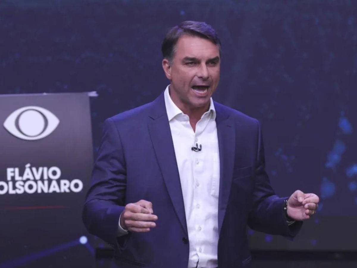 Flávio Bolsonaro, prófugo e investigado por lavado de dinero y fraude: ¿qué se sabe de su paradero?