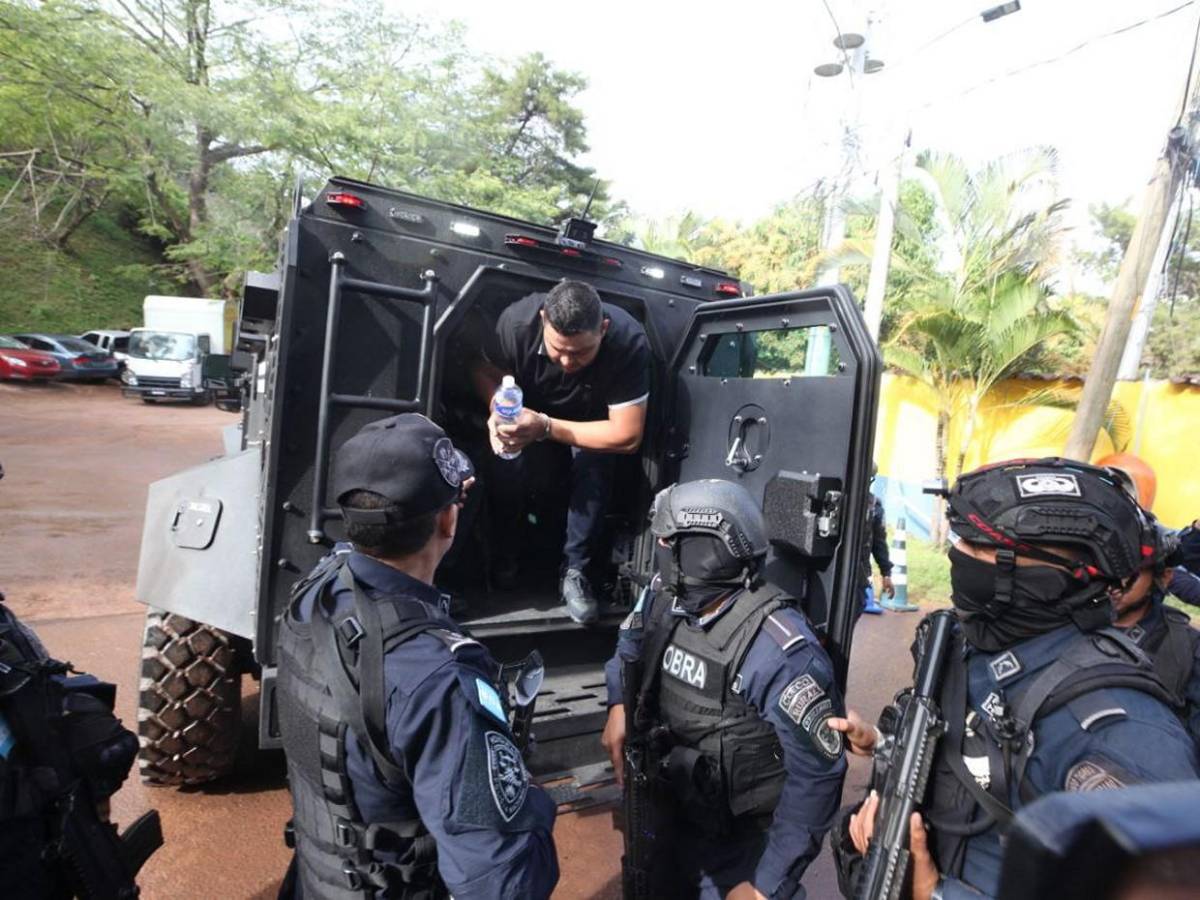 Envían a Támara a extraditables que acudieron a audiencia con “sonrisa de oreja a oreja”