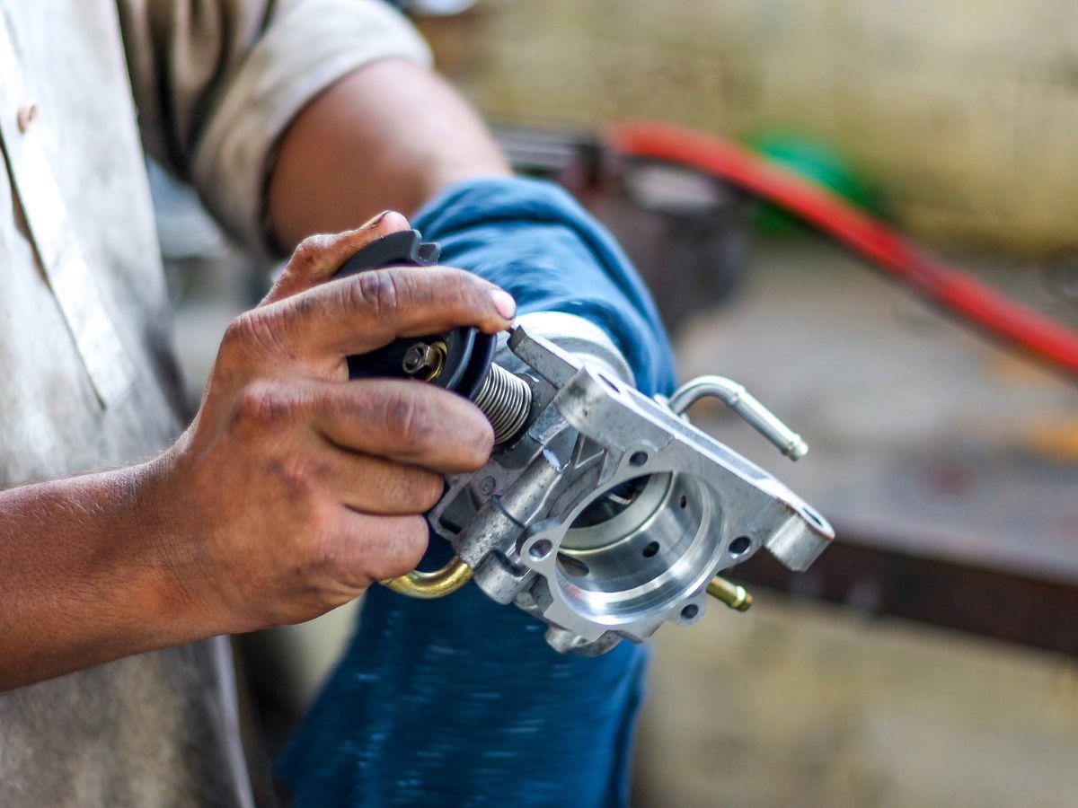 Un mantenimiento adecuado y una pronta intervención pueden prolongar la vida útil de este componente y asegurar una experiencia de conducción segura y placentera.