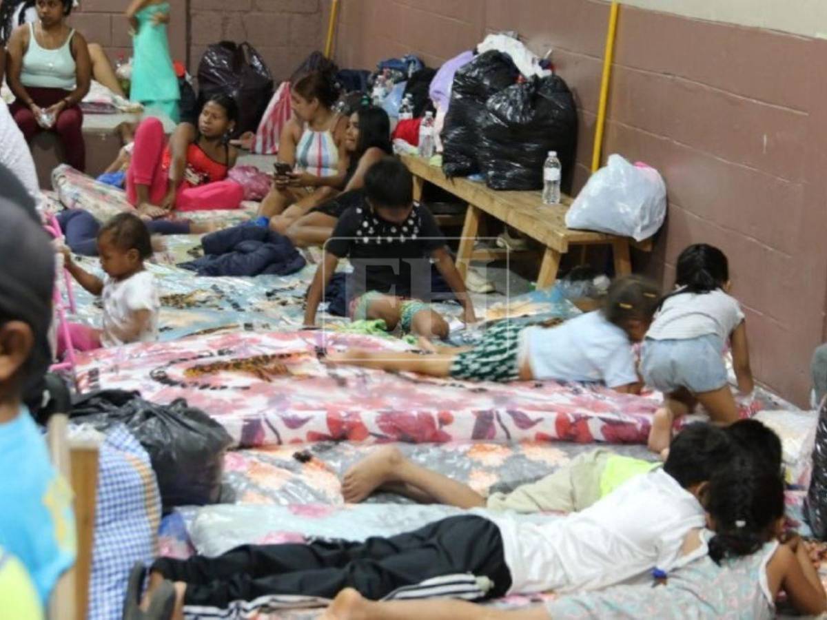 Damnificados de la Villa Unión se refugian en albergue tras deslizamientos