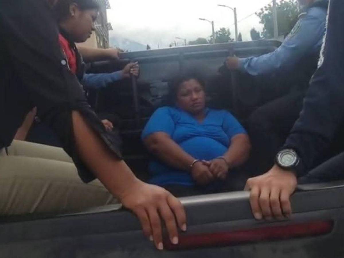 ¿Qué pasará con niña golpeada por su madre y con su hermana que grabó la agresión en Yoro?