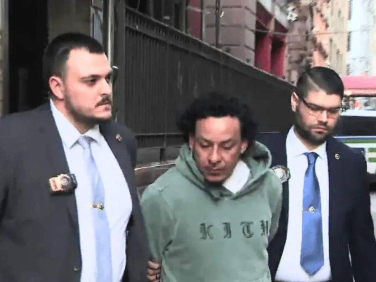 Empujó a un anciano de 83 años a las vías del metro: Arrestan hondureño en EE UU