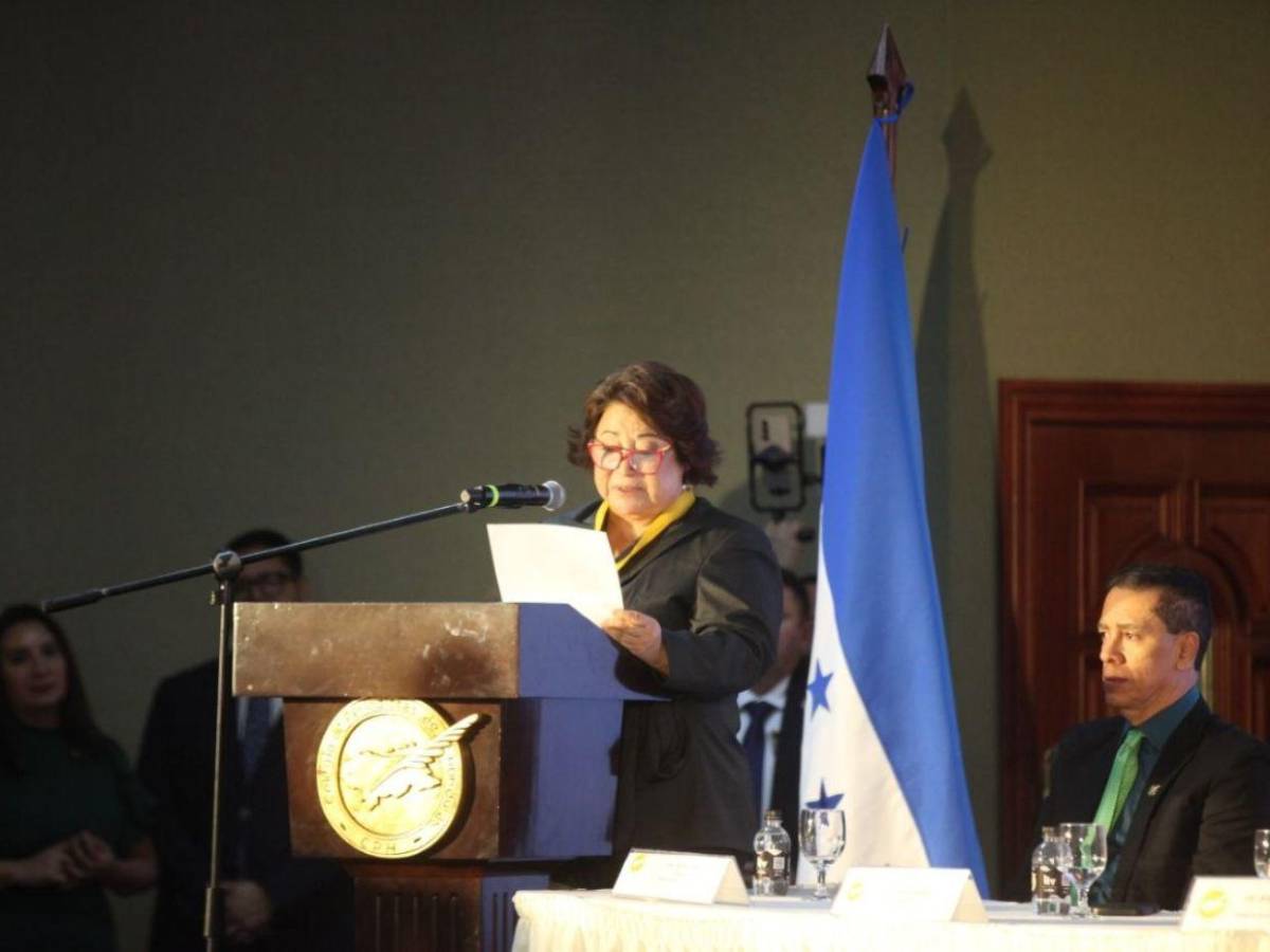 Pide condiciones dignas y un salario justo para el gremio: Lucía Alvarado recibe el Álvaro Contreras 2026