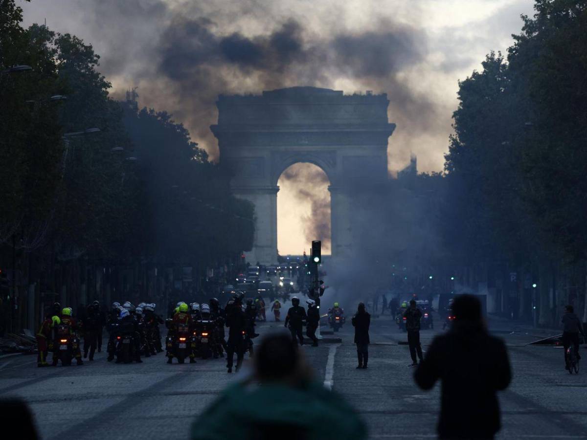 400 personas detenidas en otra jornada de protesta masiva en Francia
