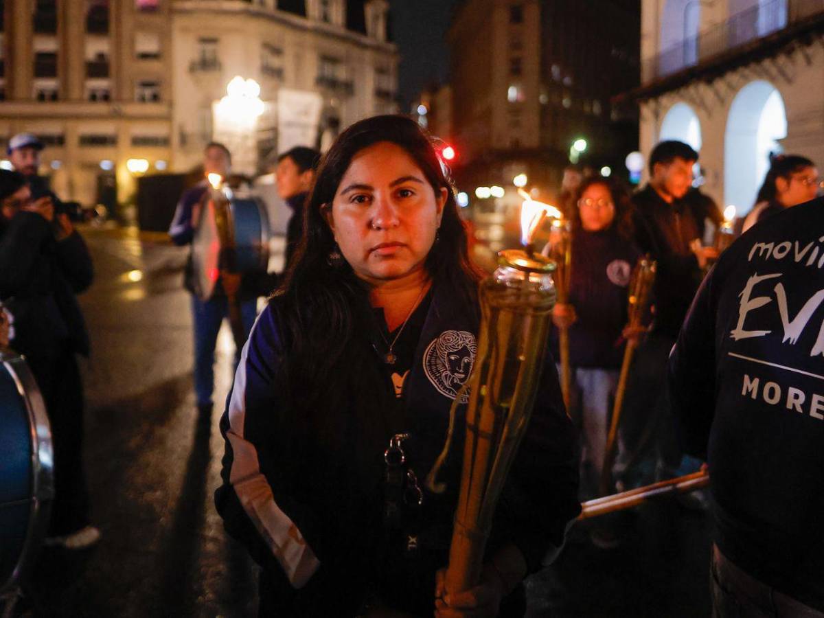Vigilia por el papa en la catedral de Buenos Aires: No dimensionamos su liderazgo