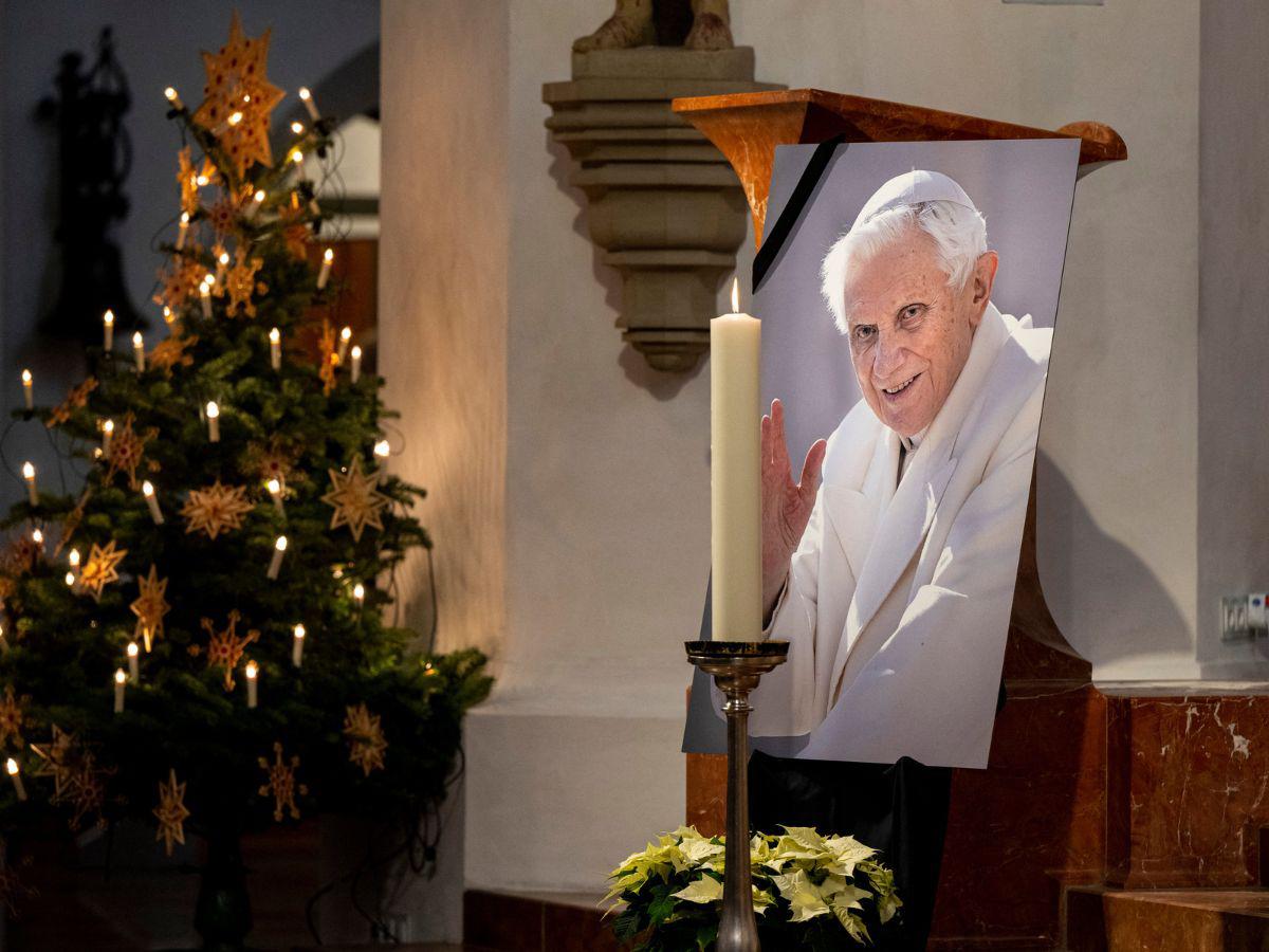 “Fue un héroe intelectual”: redes sociales se desbordan en lamentos tras muerte de Benedicto XVI