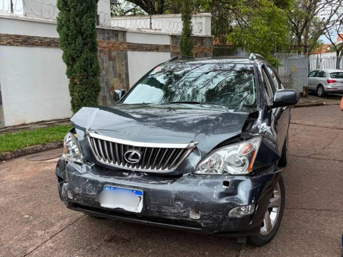 Tomó el carro de su vecino: detalles de mujer que chocó 13 carros y terminó en el Mario Mendoza