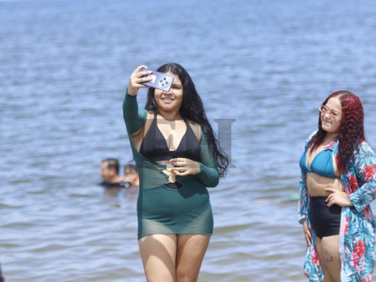 Playa, diversión y bellas turistas: así se disfruta la Semana Morazánica en Honduras