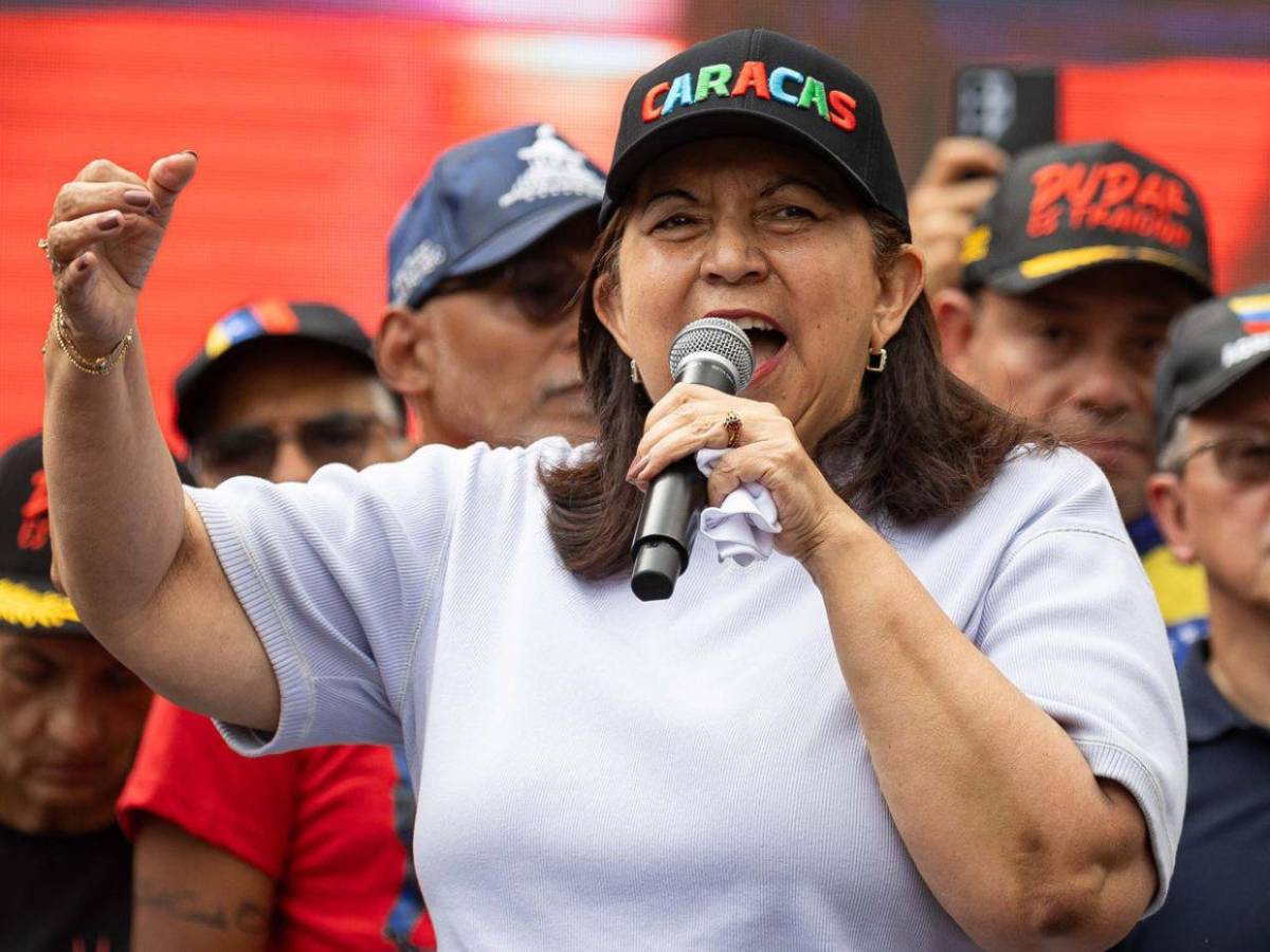 Chavistas exigen a Trump la liberación de Maduro y su esposa: ¡Los queremos de vuelta!