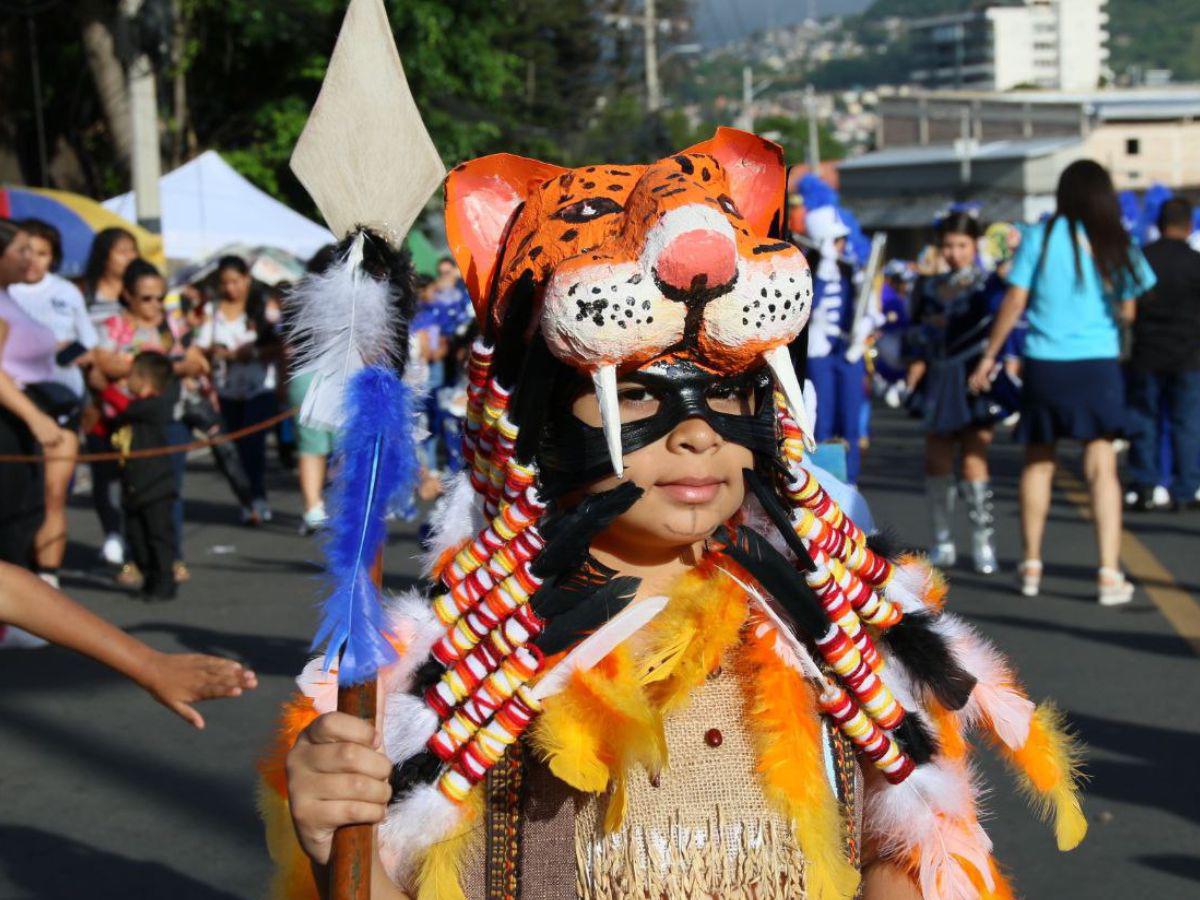 ¡Las mejores ocurrencias! Los alumnos que pusieron a volar la imaginación en los desfiles