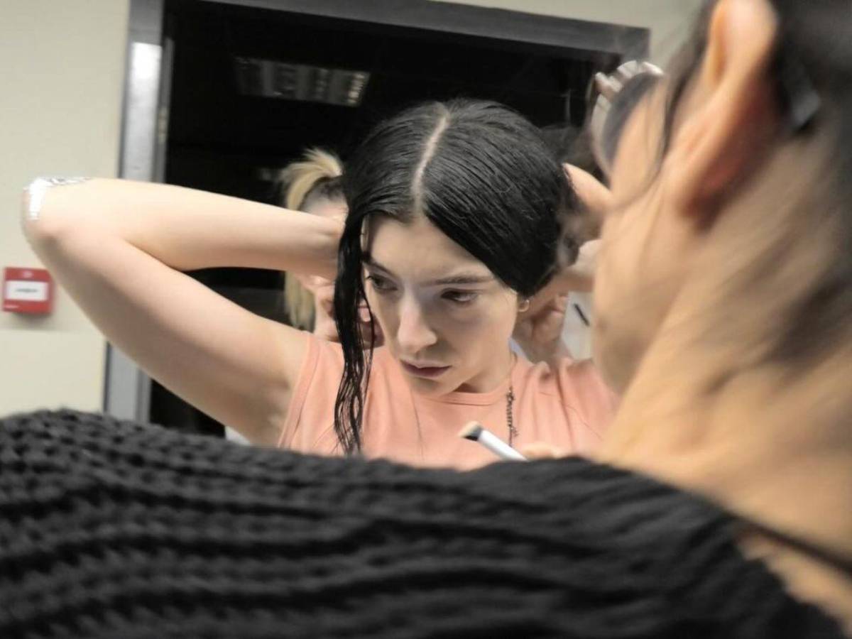 Pánico en Lollapalooza: Lorde para su concierto por varios desmayos entre el público