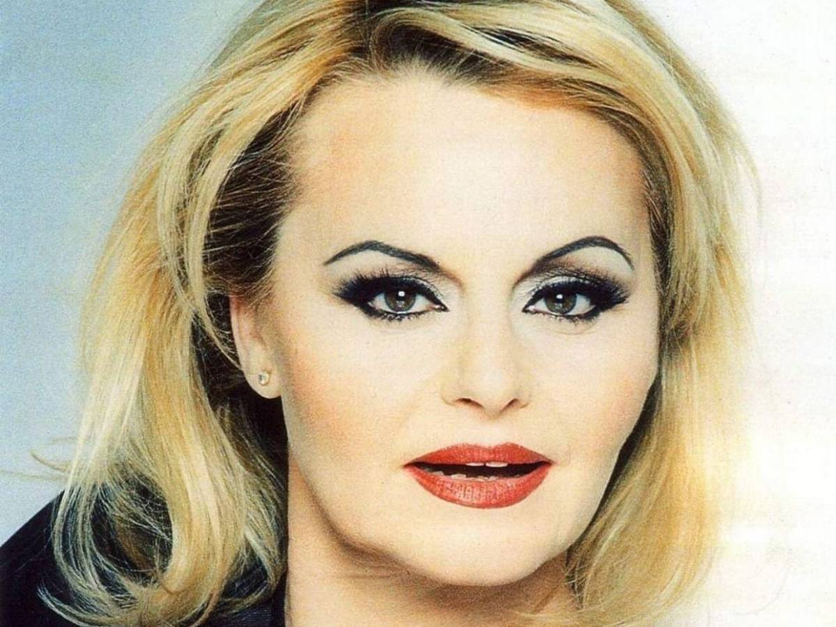 A 20 años de su muerte, Rocío Dúrcal vuelve a los cines con concierto remasterizado