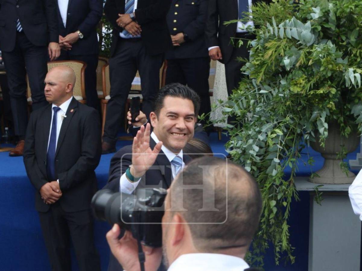 Así lucieron el alcalde de Tegucigalpa y su esposa durante los desfiles patrios 2026