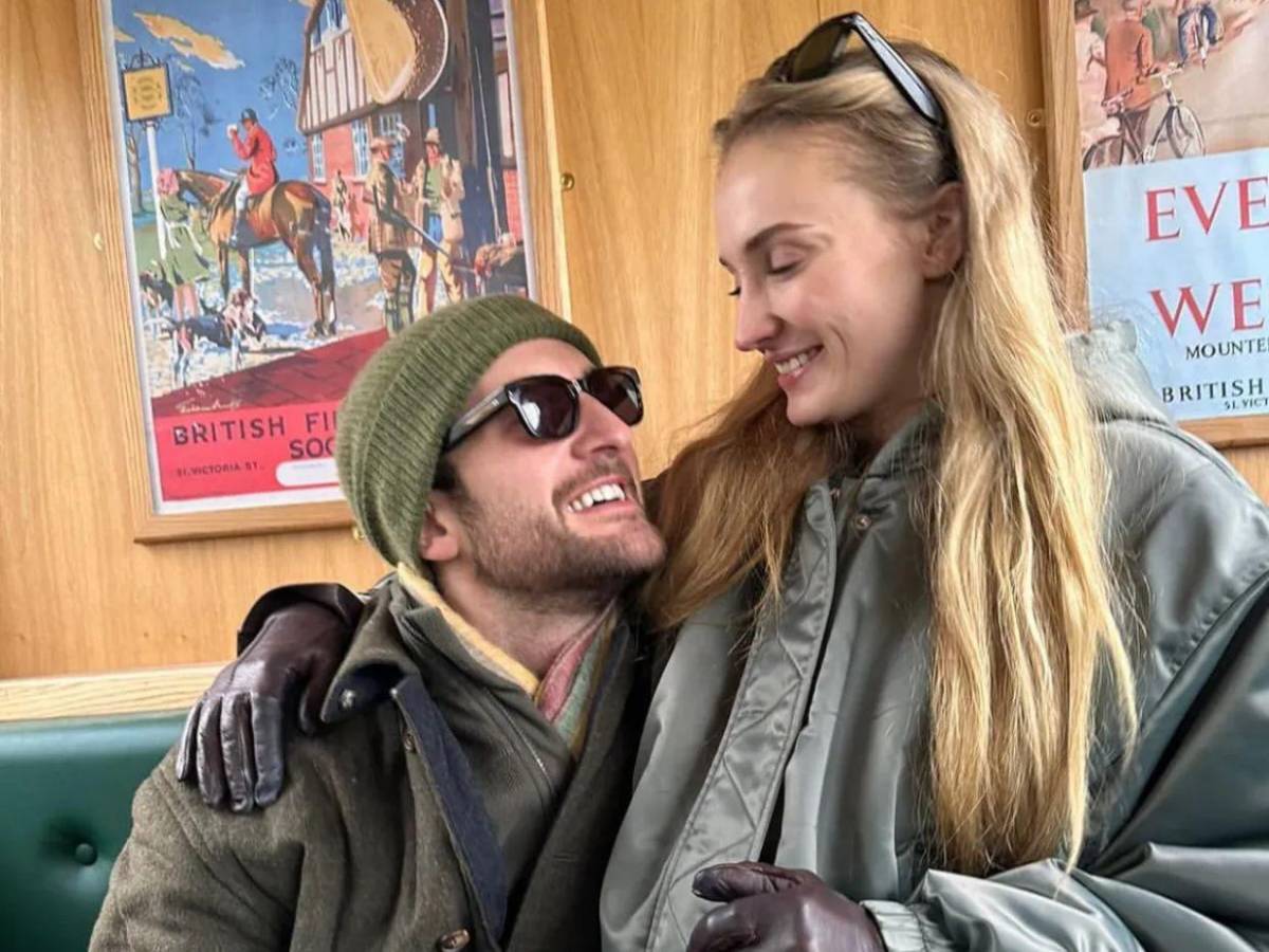 Sophie Turner se sincera sobre su vida sexual y sus hábitos amorosos