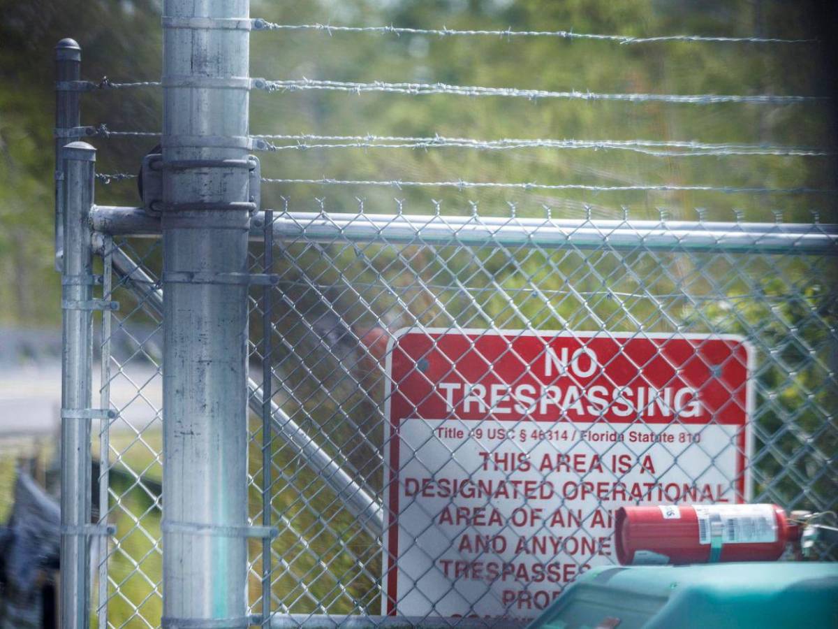 ¿Quién es el hondureño que denunció tratos degradantes en Alligator Alcatraz en EE UU?