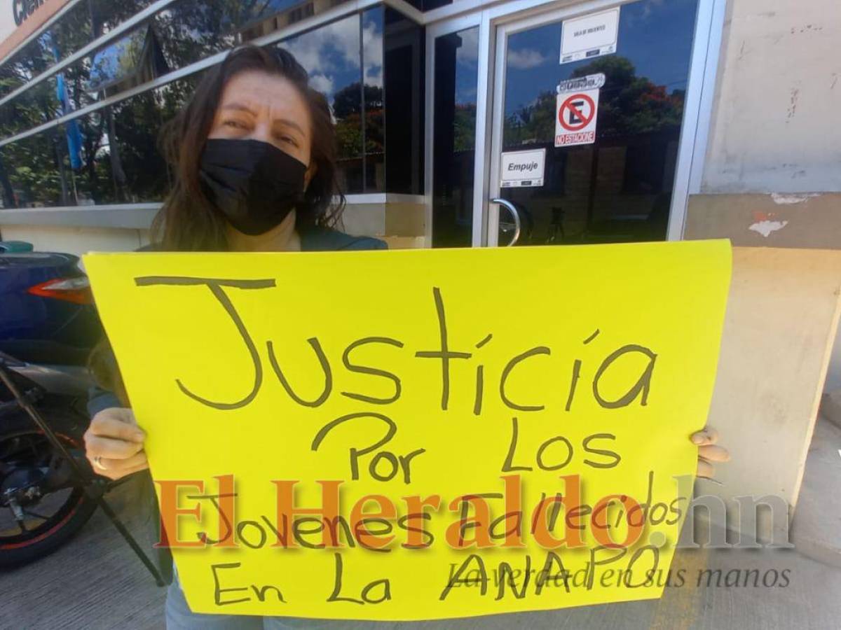 Familiares exigen justicia por la muerte de dos aspirantes a la ANAPO